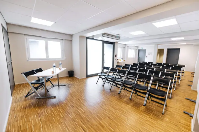 Fidji Conference e1671036161273 768x512.jpg